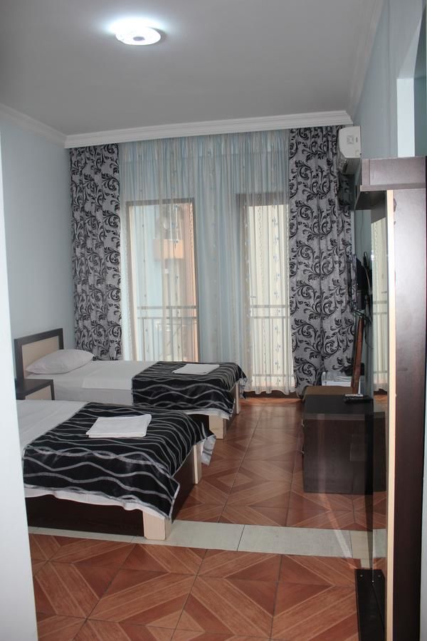 Отель Hotel Kazbegi Батуми