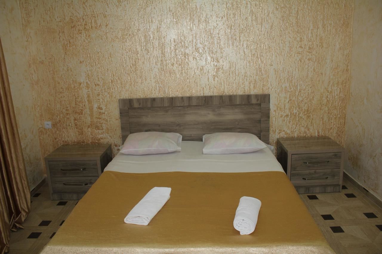 Отель Hotel Kazbegi Батуми
