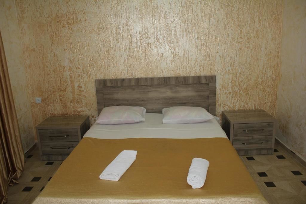 Отель Hotel Kazbegi Батуми