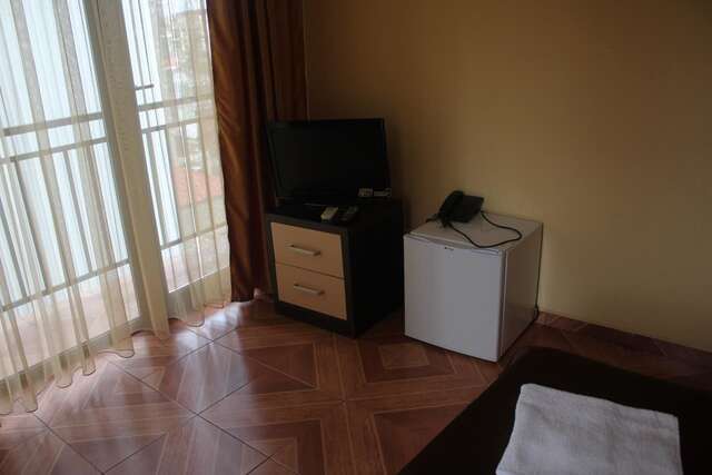 Отель Hotel Kazbegi Батуми-4