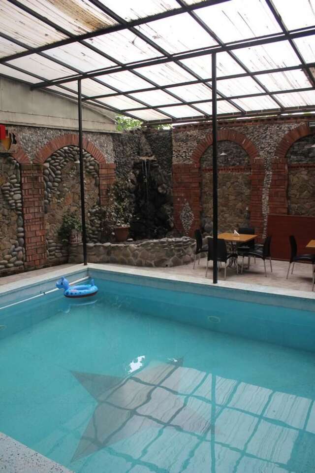 Отель Hotel Kazbegi Батуми-11